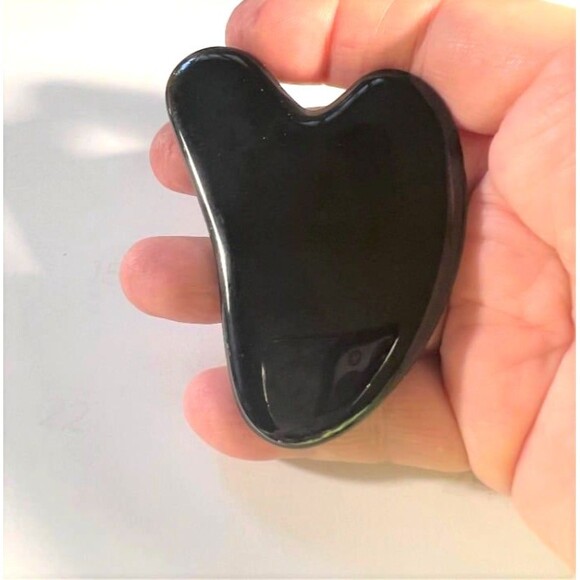 Black Obsidian Guasha (Face massager) - Picture 3 of 4